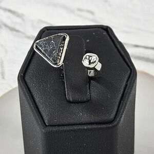 Black Triangle Adjustable Fashion Ring  A38